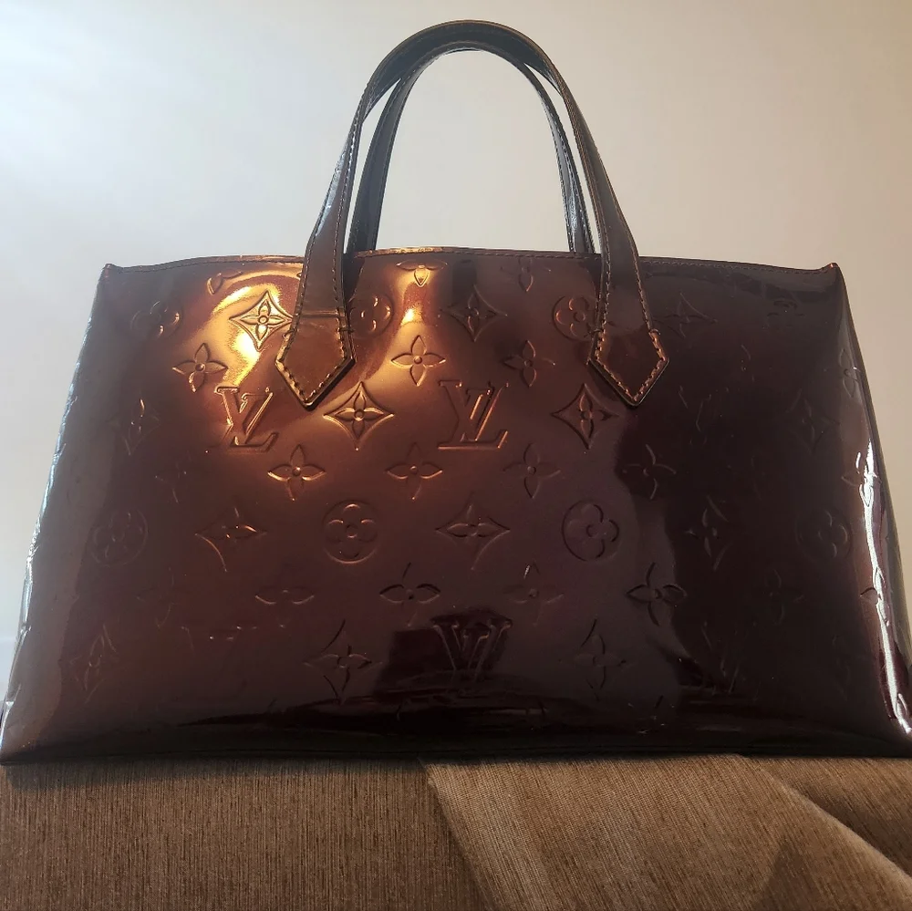 Louis Vuitton Amarante Monogram Vernis Wilshire PM Handbag